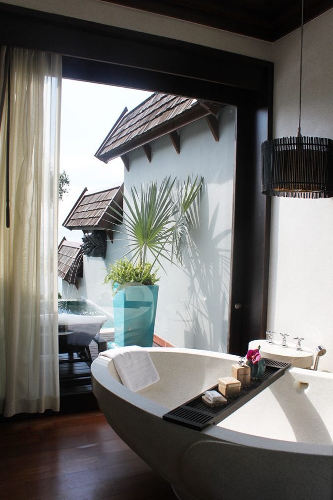 four seasons koh samui review - room tub